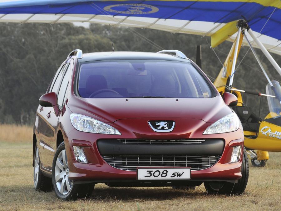  Peugeot 308 SW 2008 года  (ZA) (фото 3 из 17)